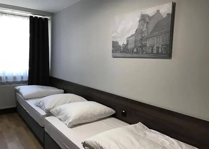 Noclegi Mikolow אכסניה